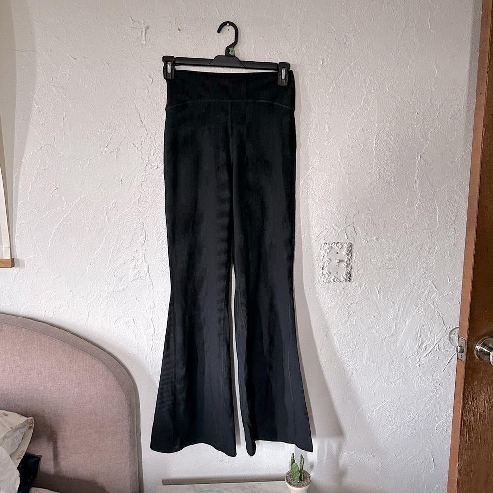 Old Navy Ribbed Power Soft Super Flare Women's Flare Leggings - Medium Tall